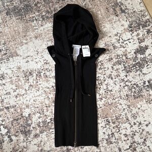 Veronica Beard Black wool/cashmere Dickey